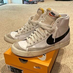 Nike blazer Mid ‘77